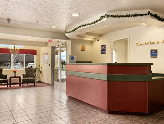 Microtel Inn & Suites By Wyndham Holland Exteriér fotografie